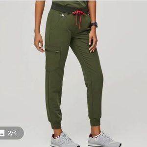FIGS Zamora Jogger Scrub Pant
